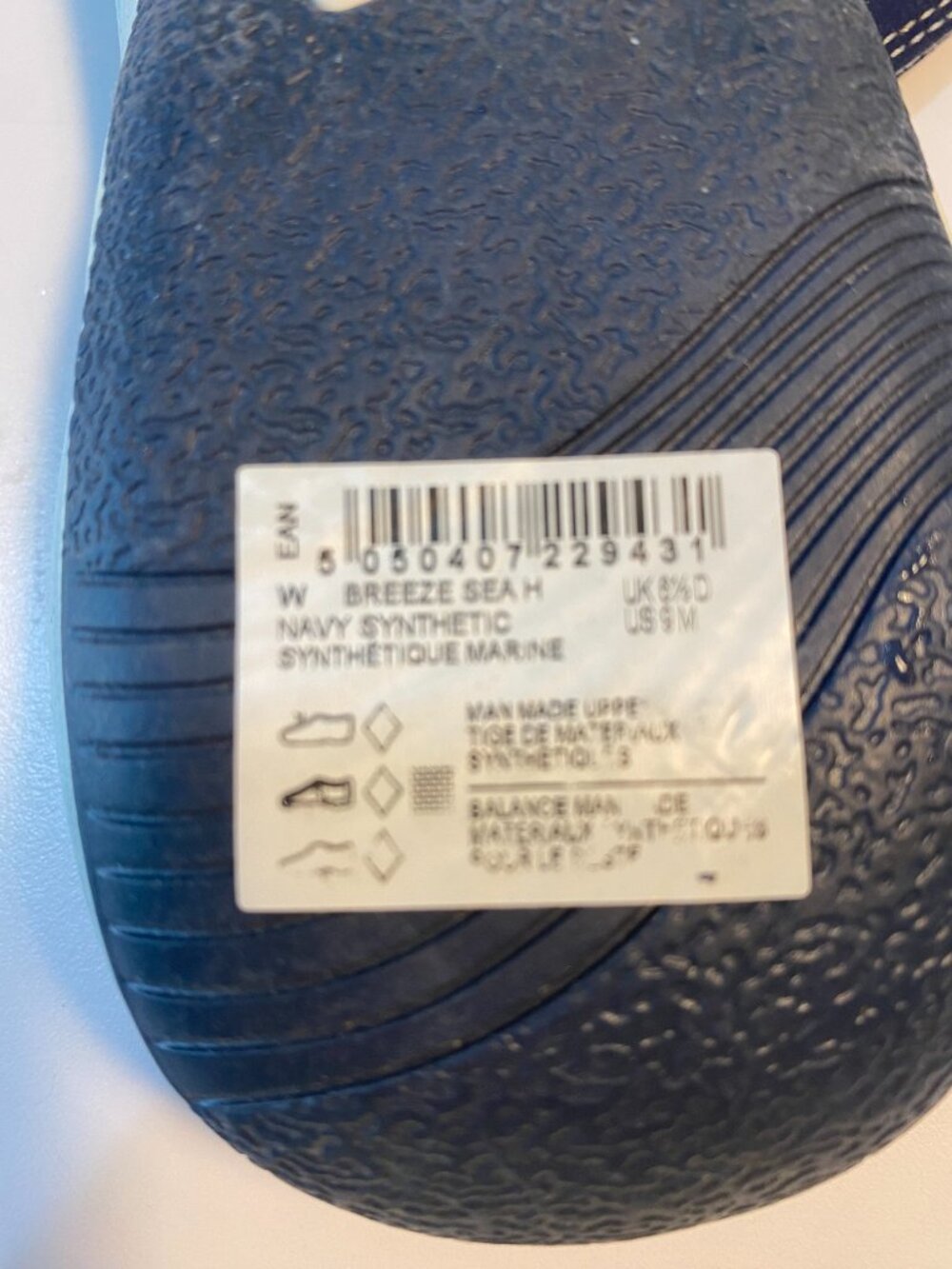 Clarks Cloudsteppers Flip Flops - Picture 5 of 5